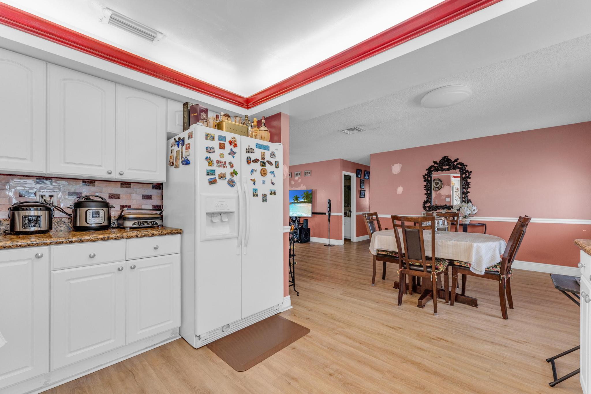 FLORAL PARK LANTANA - Residential