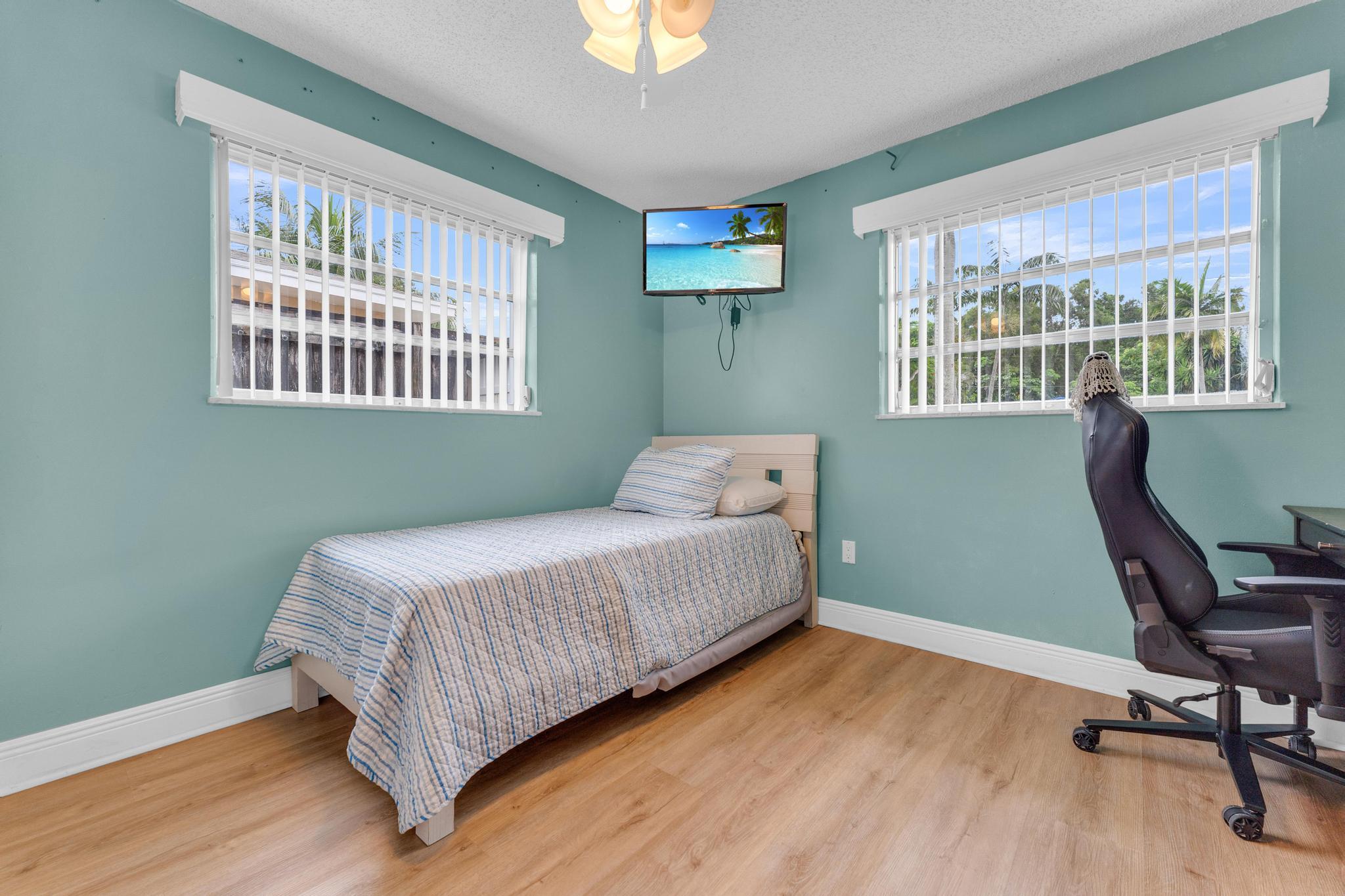 FLORAL PARK LANTANA - Residential