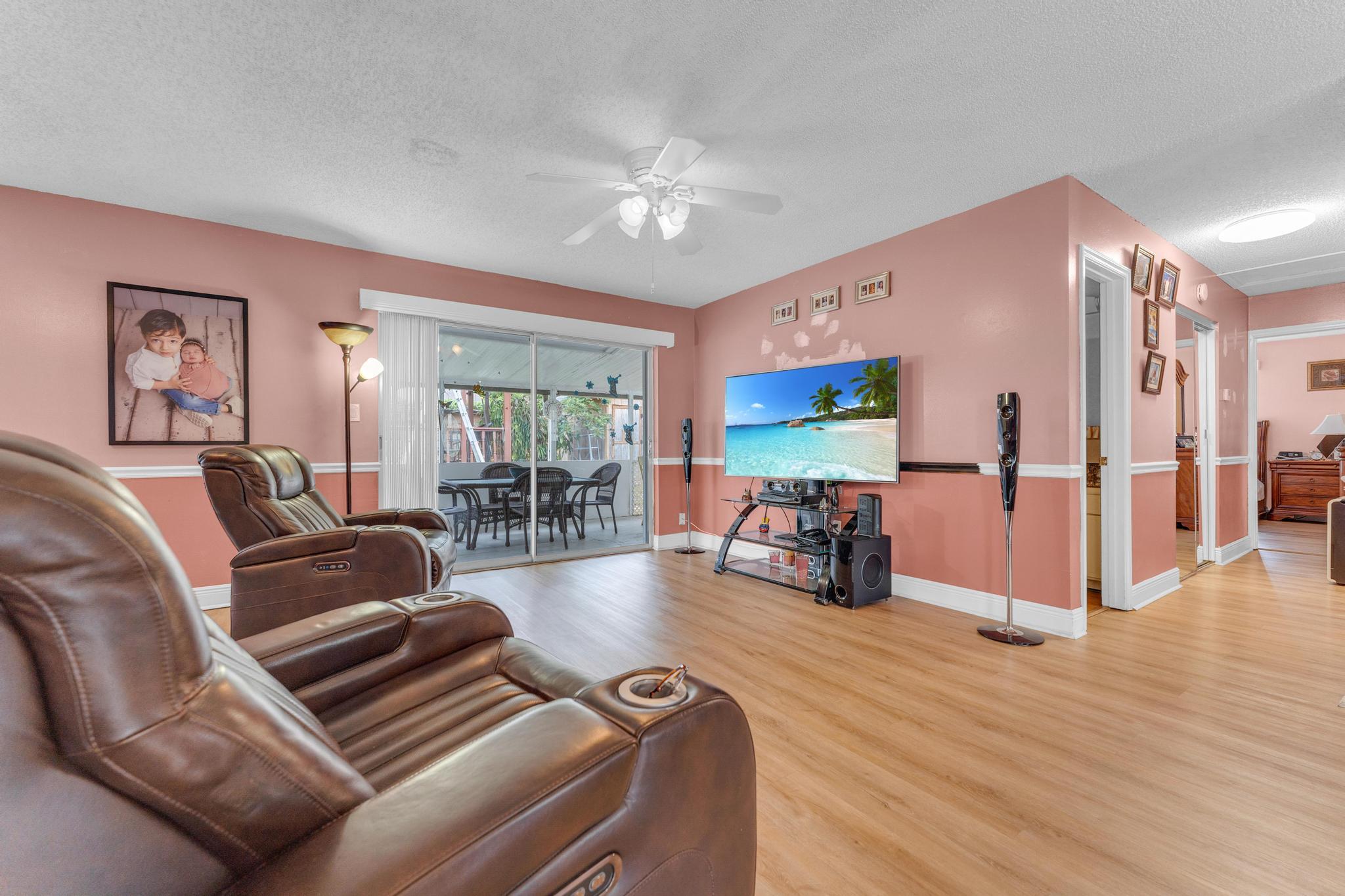 FLORAL PARK LANTANA - Residential