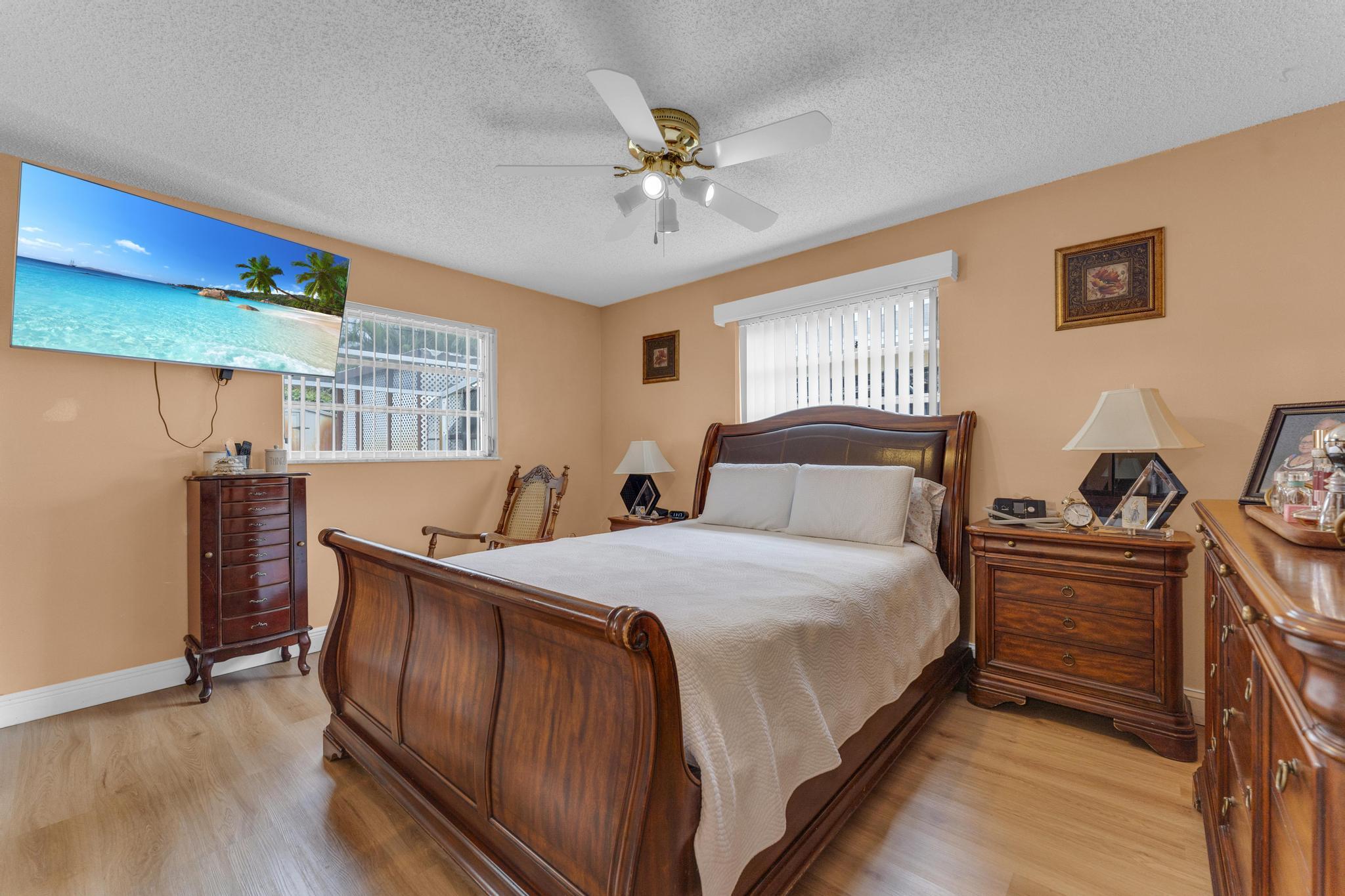 FLORAL PARK LANTANA - Residential