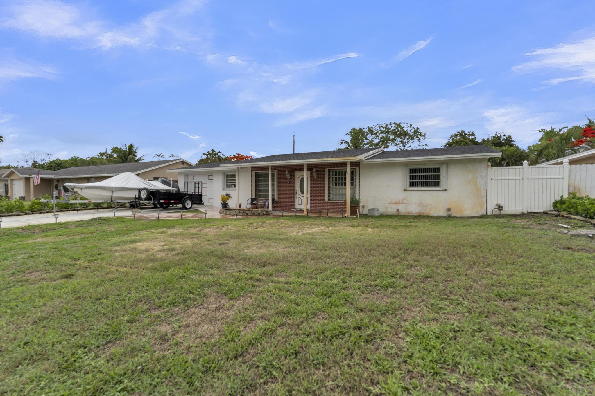 FLORAL PARK LANTANA - Residential