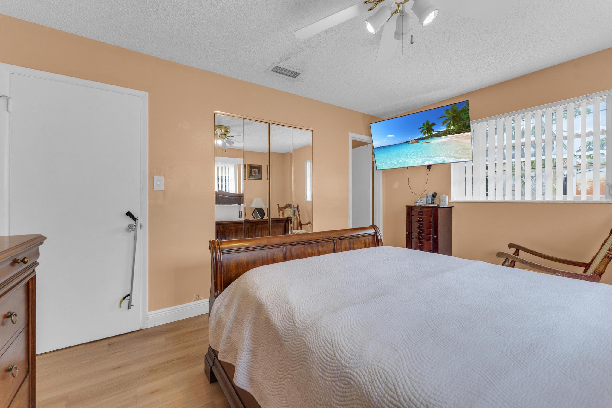 FLORAL PARK LANTANA - Residential