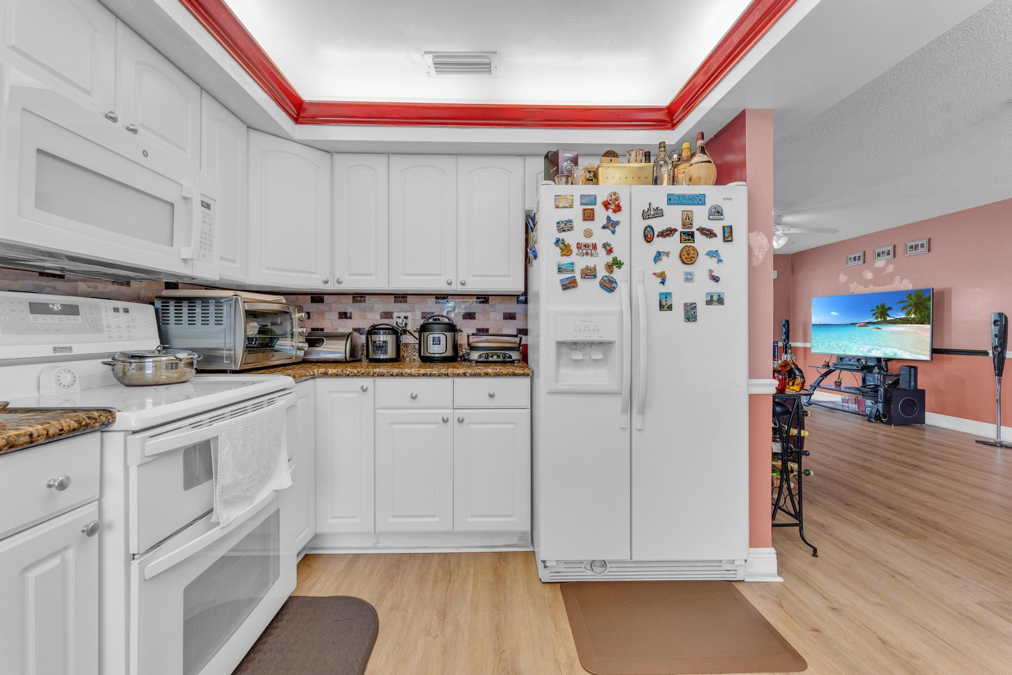 FLORAL PARK LANTANA - Residential