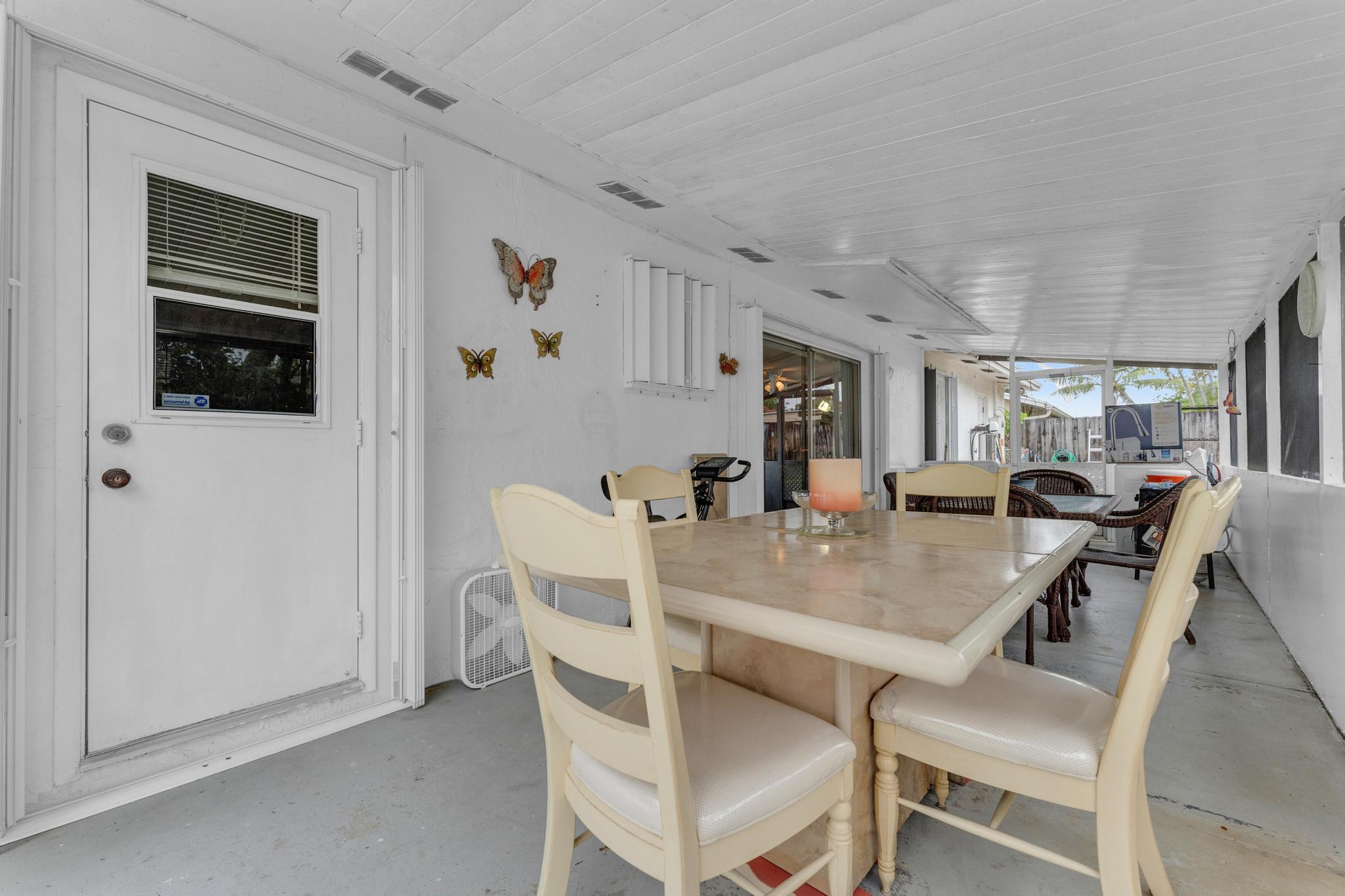 FLORAL PARK LANTANA - Residential