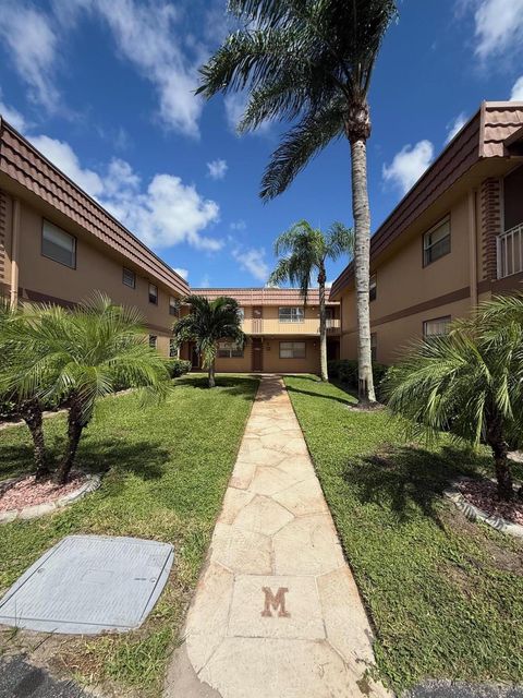 580 Brittany M Delray Beach FL 33446