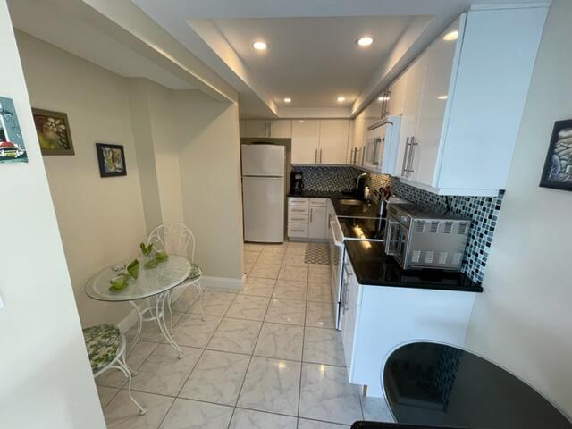 Ambassador II - Residential Lease