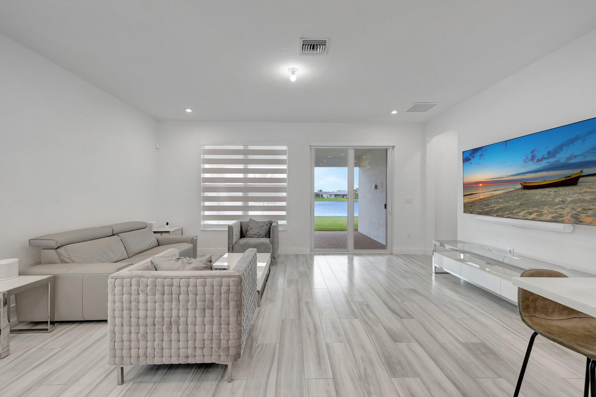 EMERY II - Residential