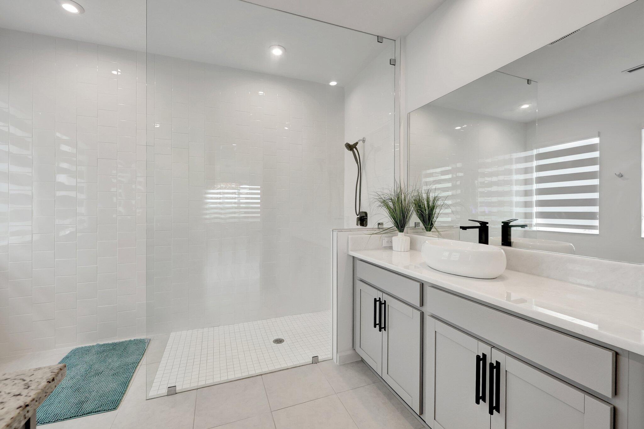 EMERY II - Residential