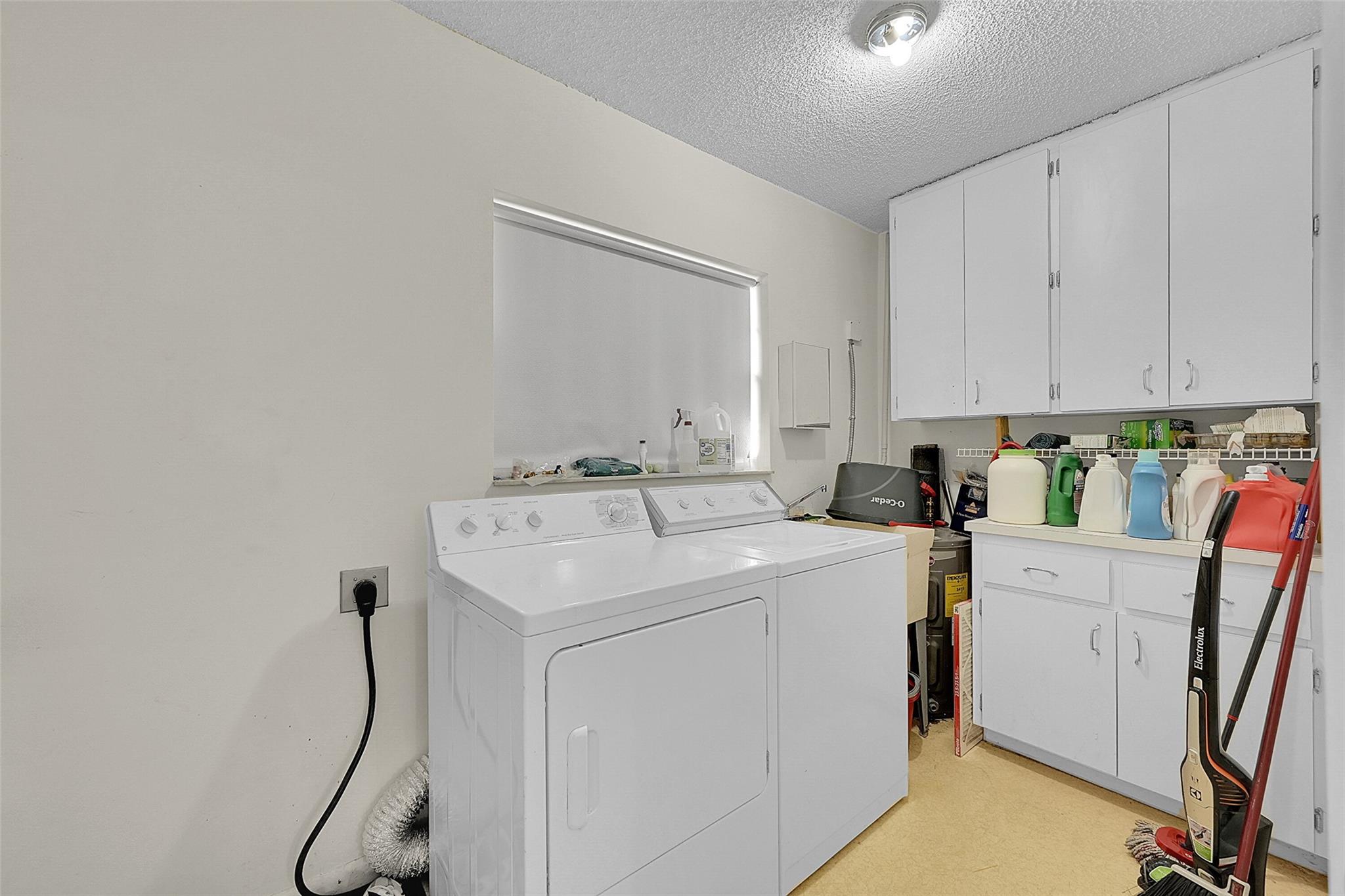 Colony West Estates 91-19 - Residential