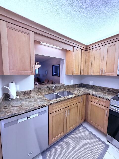 2860 SW 22nd Avenue 4070