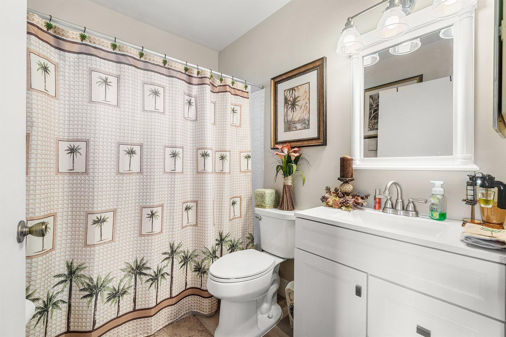 ALEXANDRA VILLAGE CONDO - Residential