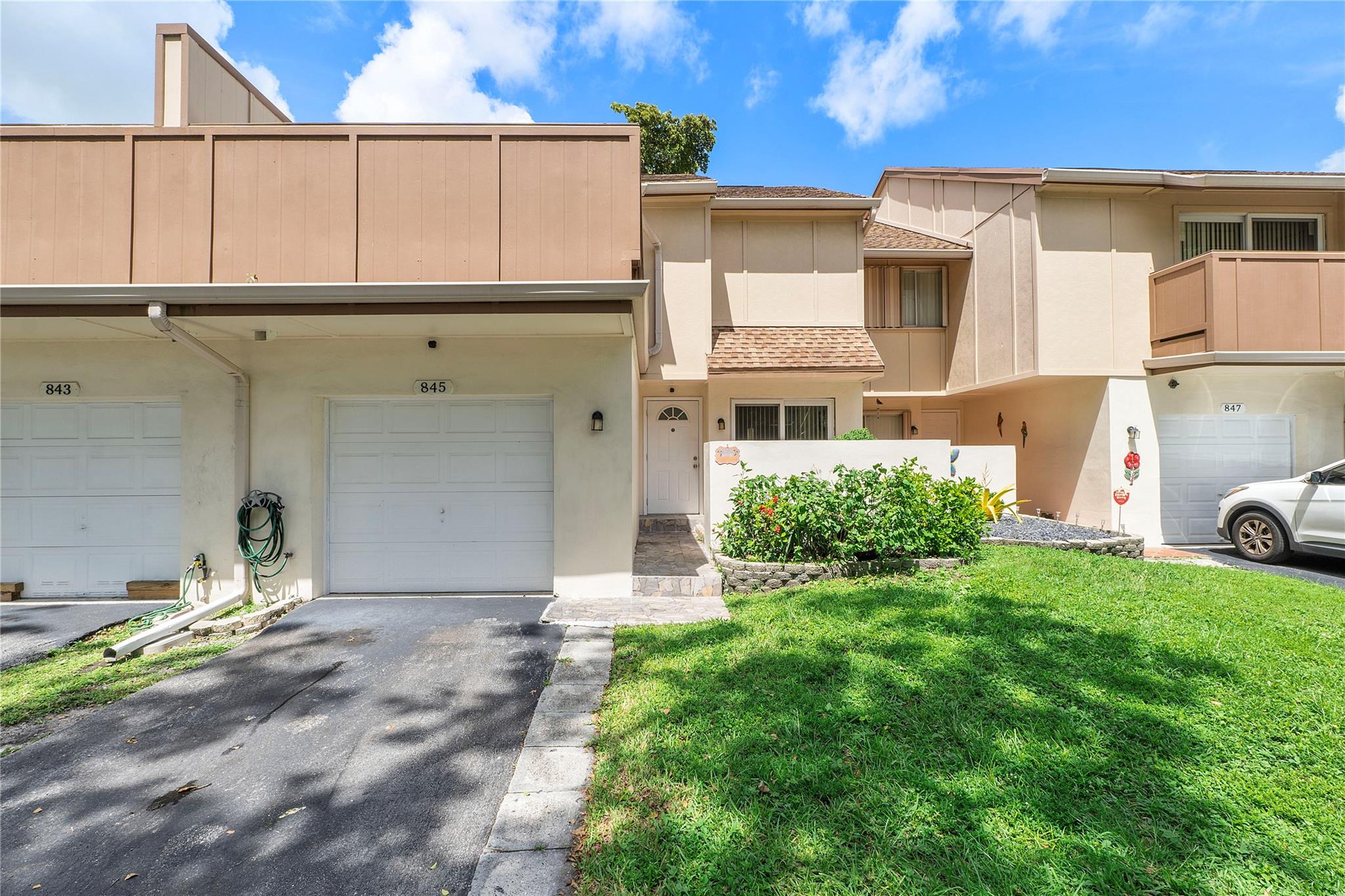 View Plantation, FL 33324 condo