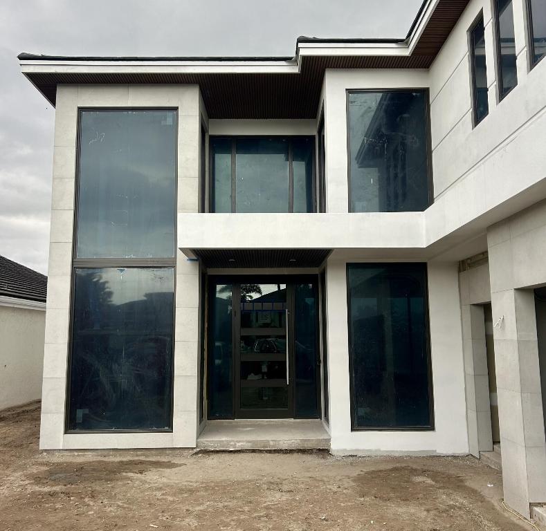 13773 Le Havre Drive