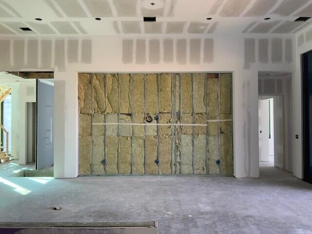 FRENCHMANS CREEK - Residential