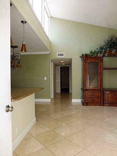 BOUNDBROOK CONDO S - Residential