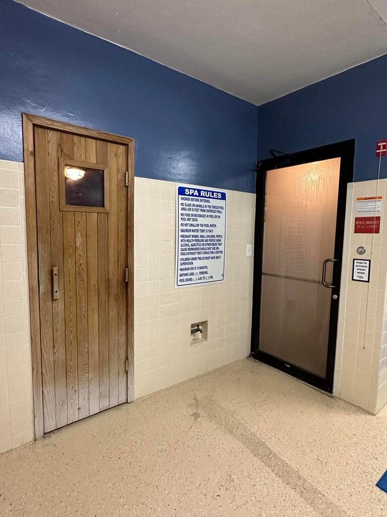 ON TOP OF THE WORLD; PROVIDENCE - Residential