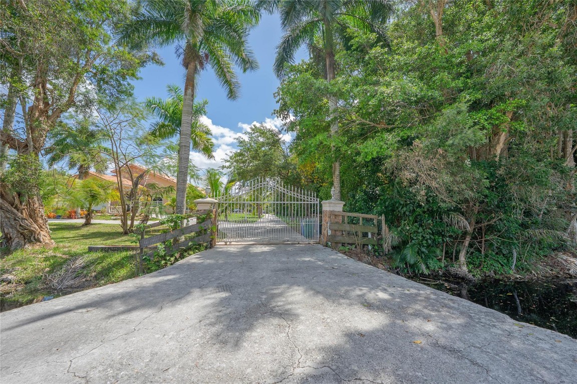 Everglades Sugar & Land C - Residential