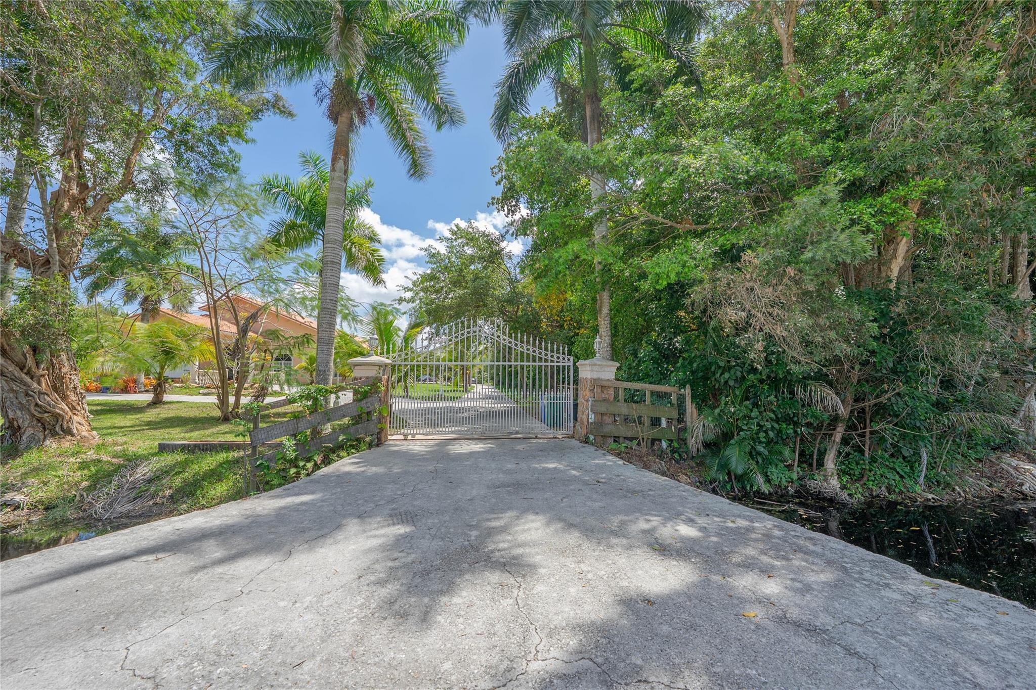 Everglades Sugar & Land C - Residential