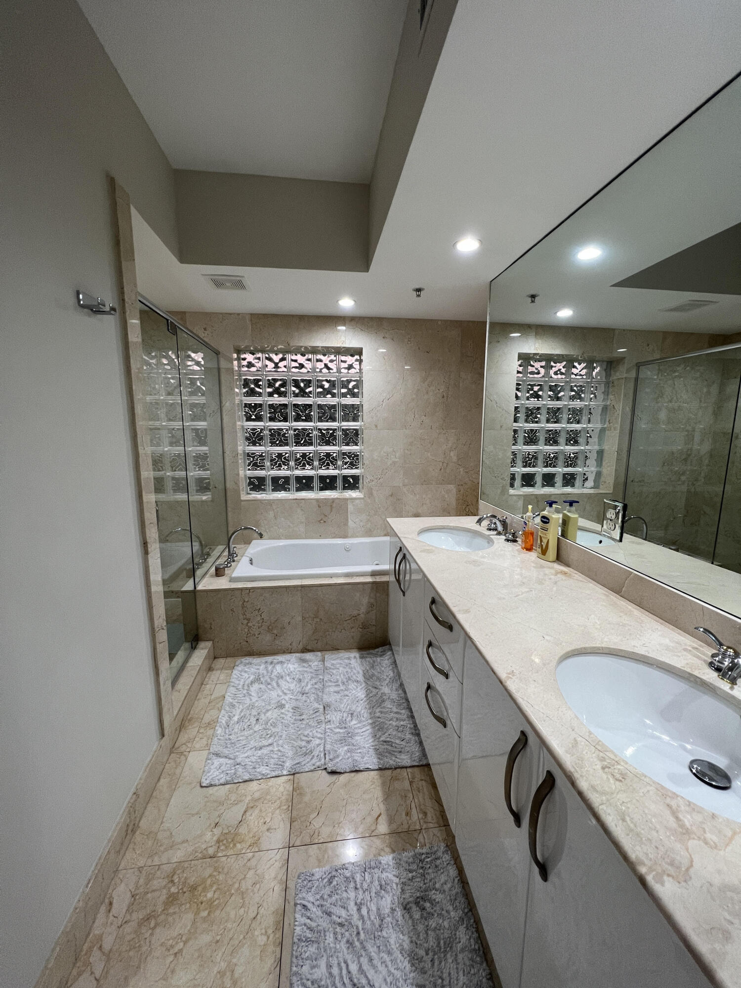 OCEAN PLAZA ON DEERFIELD BEACH - Residential Lease