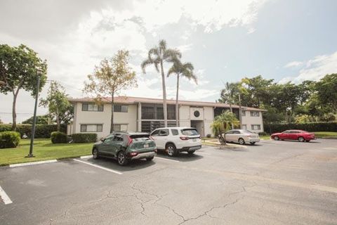 10753 W Clairmont Circle 106 Fort Lauderdale FL 33321