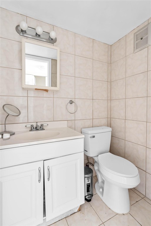 CHATHAM CONDOMINIUMS - Residential