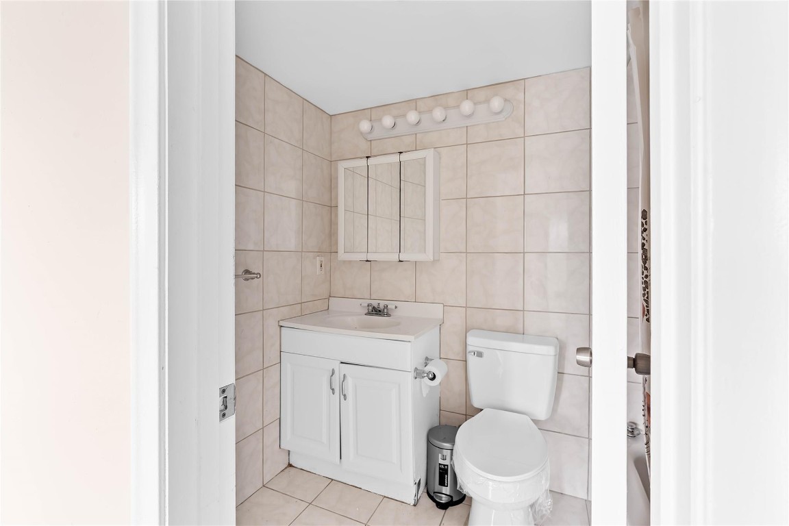 CHATHAM CONDOMINIUMS - Residential