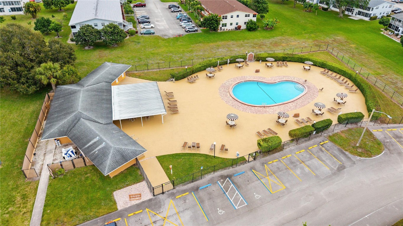 CHATHAM CONDOMINIUMS - Residential