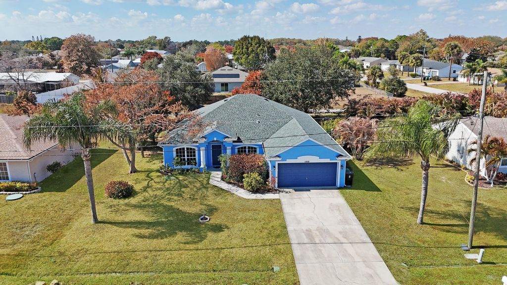 Photo of 1958 SE Mandrake Circle, Port Saint Lucie, FL 34952 (MLS # R11164342)