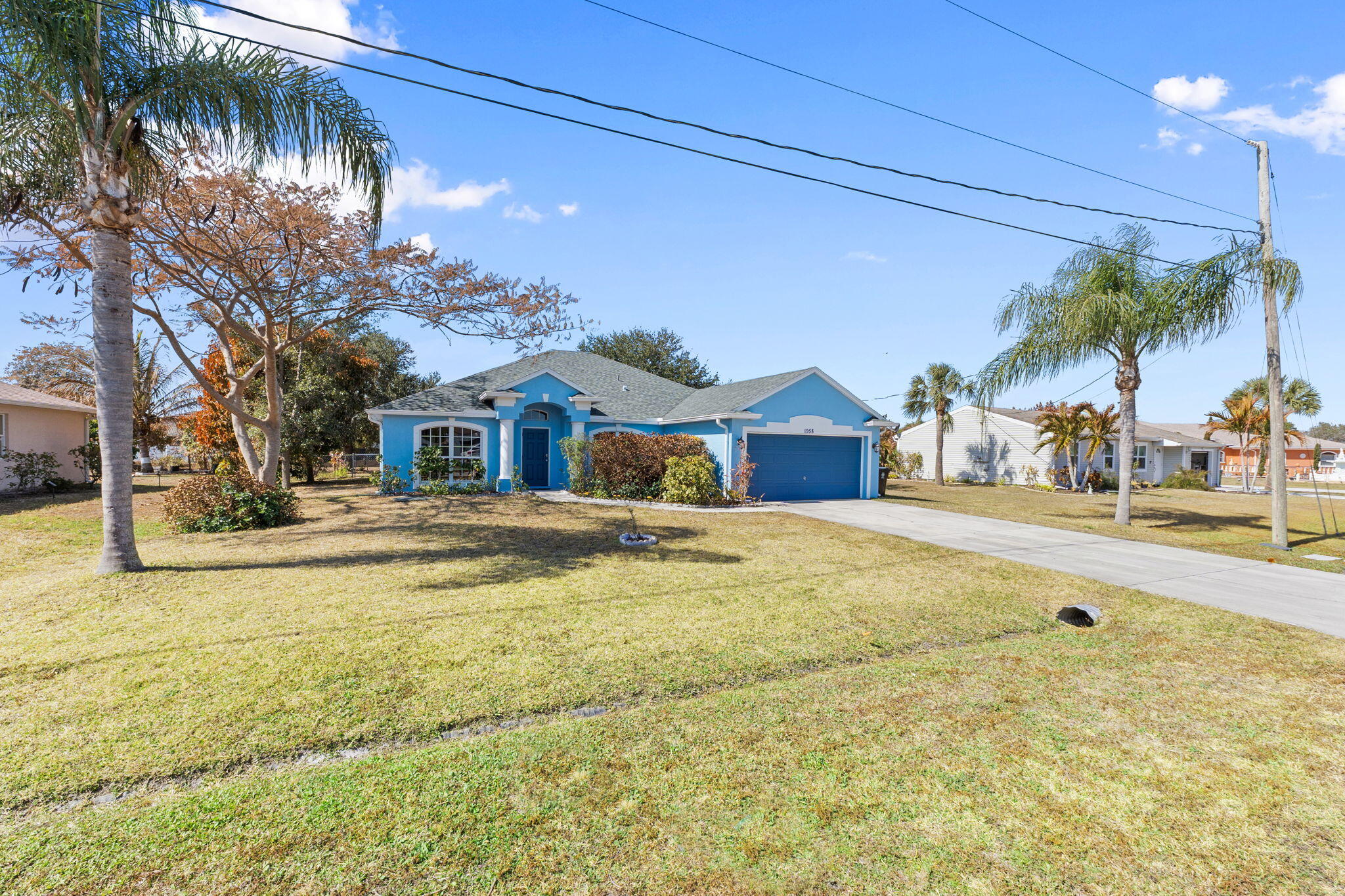 1958 SE Mandrake Circle