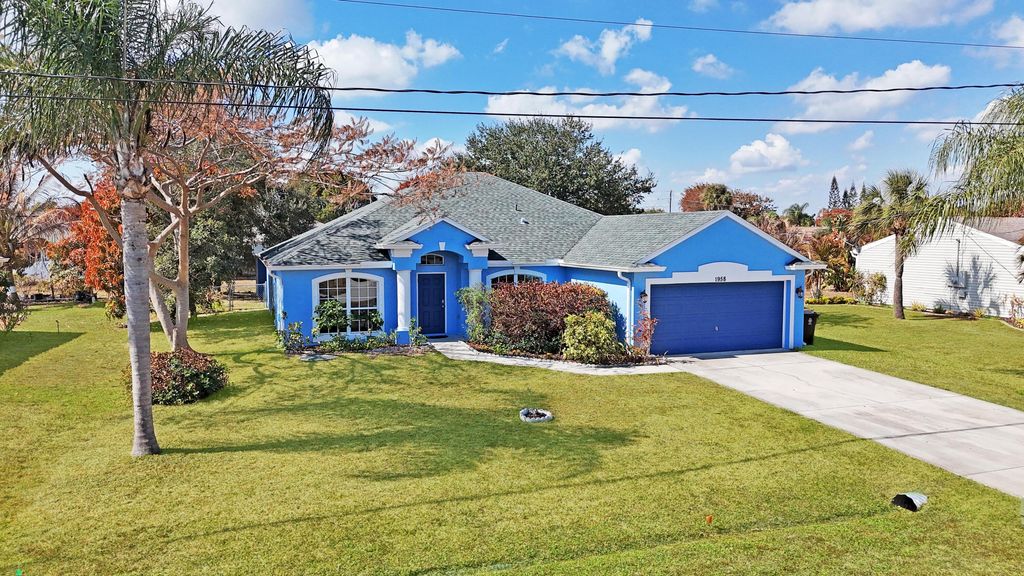 Photo of 1958 SE Mandrake Circle, Port Saint Lucie, FL 34952 (MLS # R11164342)