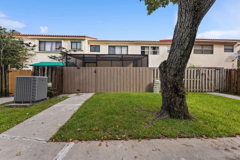 Tiny photo for 3844 ATLANTA Street, Hollywood, FL 33021 (MLS # B26087271)
