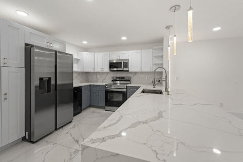 Tiny photo for 3844 ATLANTA Street, Hollywood, FL 33021 (MLS # B26087271)