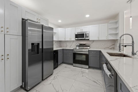 Tiny photo for 3844 ATLANTA Street, Hollywood, FL 33021 (MLS # B26087271)