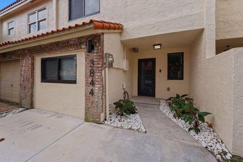 Tiny photo for 3844 ATLANTA Street, Hollywood, FL 33021 (MLS # B26087271)