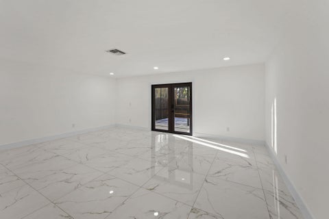 Tiny photo for 3844 ATLANTA Street, Hollywood, FL 33021 (MLS # B26087271)