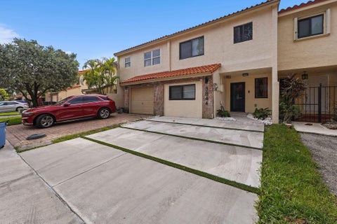 Tiny photo for 3844 ATLANTA Street, Hollywood, FL 33021 (MLS # B26087271)