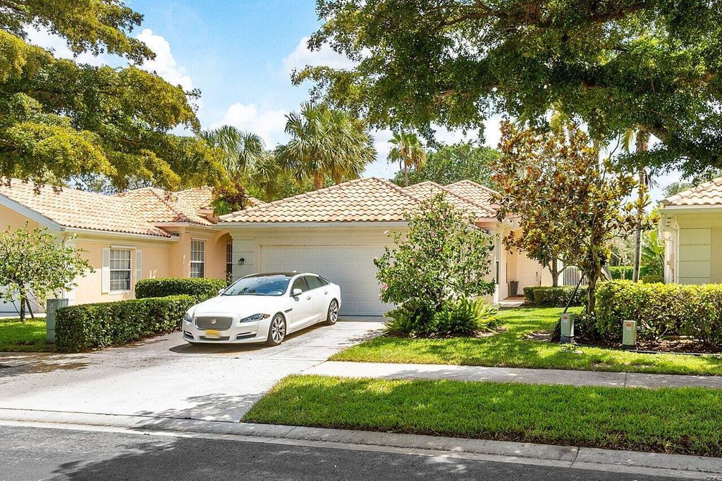 Photo of 4689 Hammock Circle, Delray Beach, FL 33445 (MLS # R10912519)