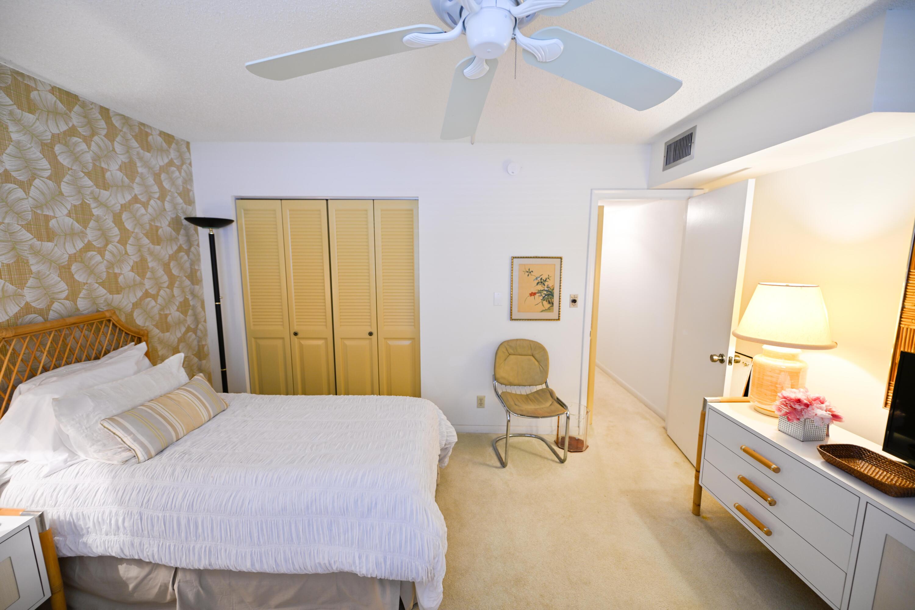 VICTORIA VILLAGE F CONDO - Residential