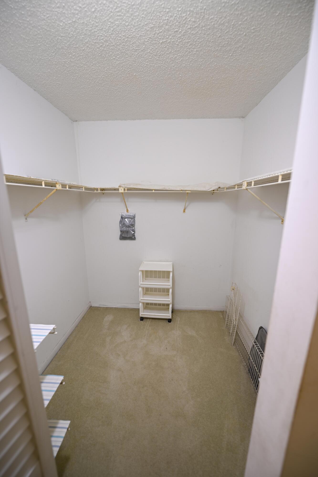 VICTORIA VILLAGE F CONDO - Residential