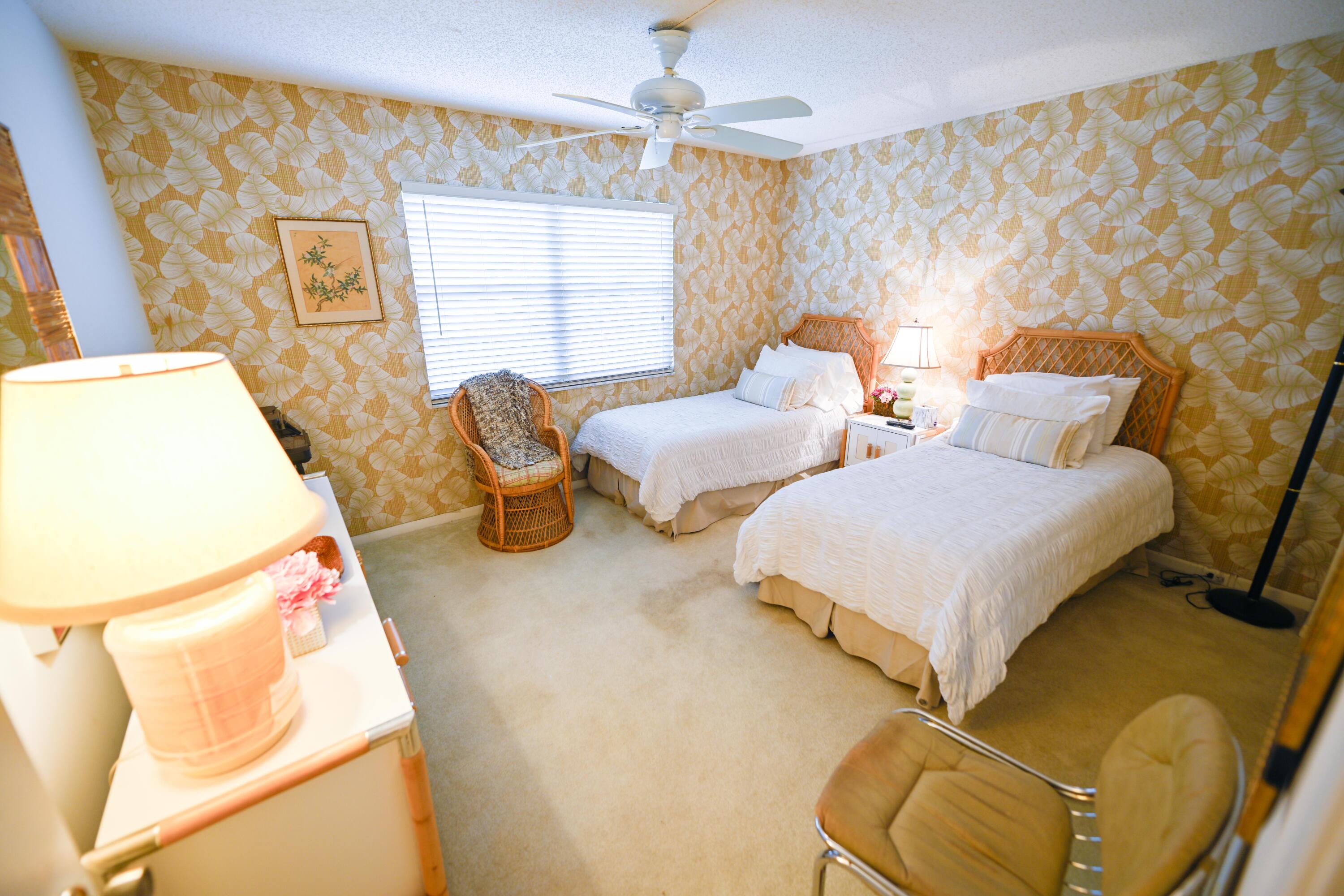 VICTORIA VILLAGE F CONDO - Residential