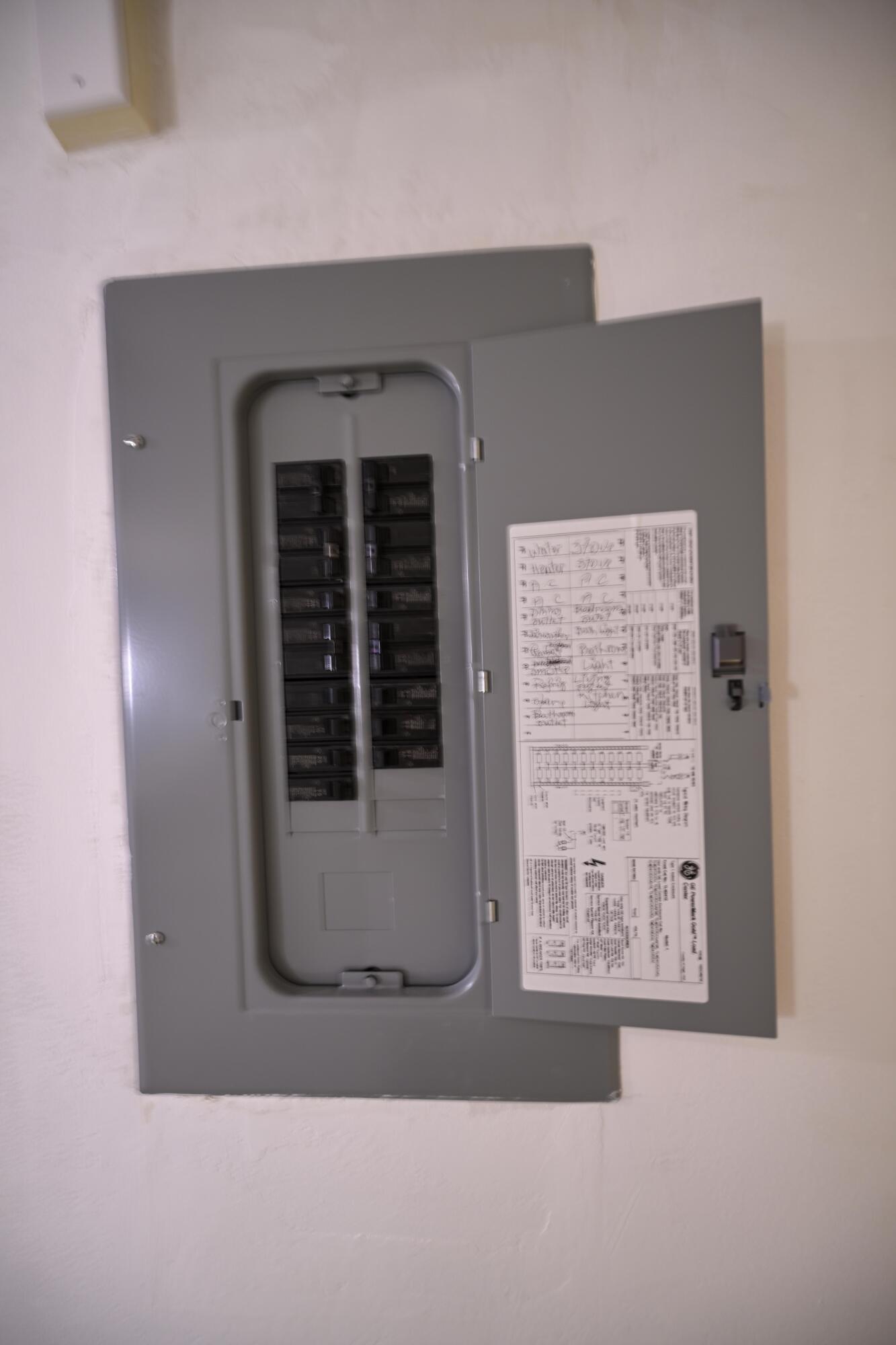 VICTORIA VILLAGE F CONDO - Residential