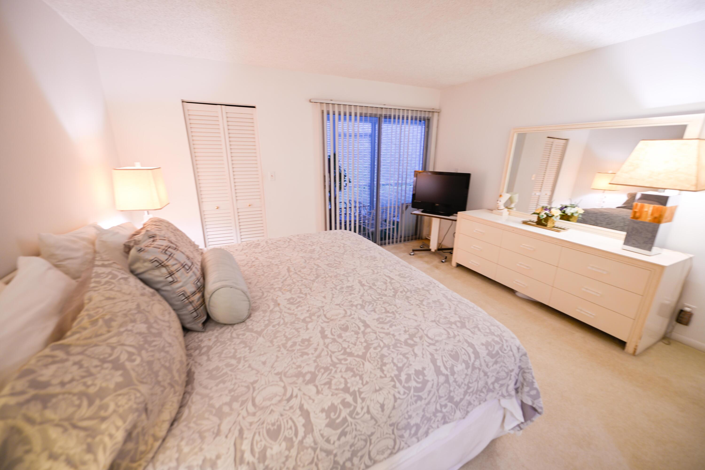 VICTORIA VILLAGE F CONDO - Residential