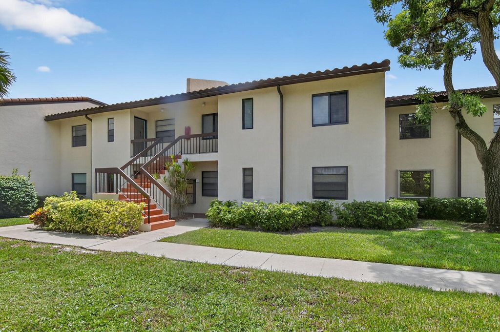 Photo of 21839 Arriba Real Real #10-D, Boca Raton, FL 33433 (MLS # R11102062)