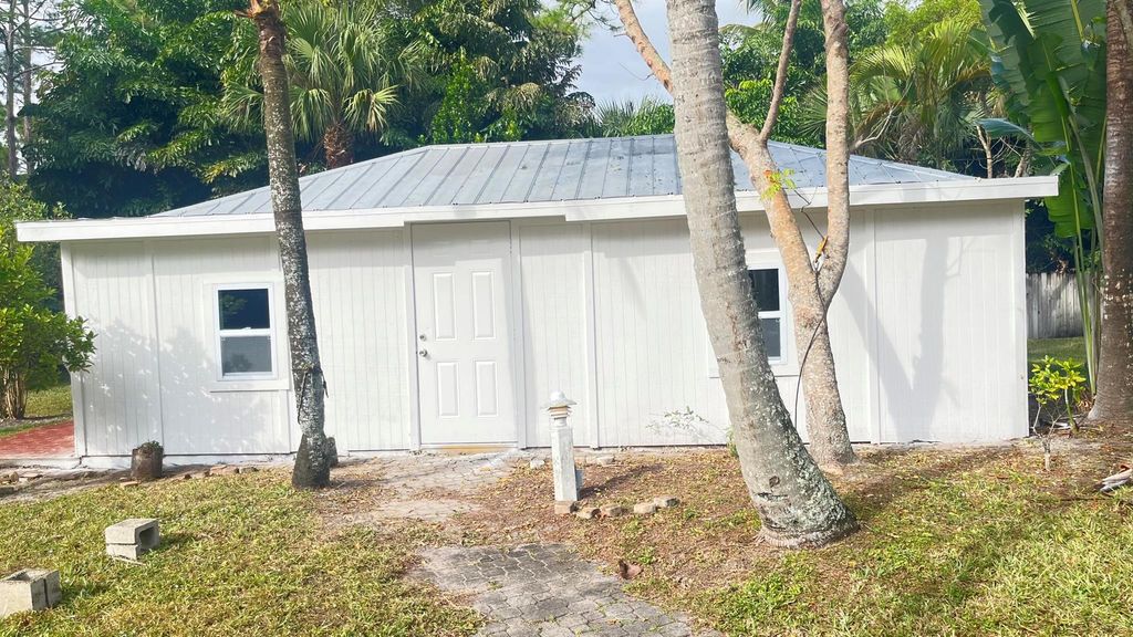 Photo of 10420 159th Court N, Jupiter, FL 33478 (MLS # R10936222)