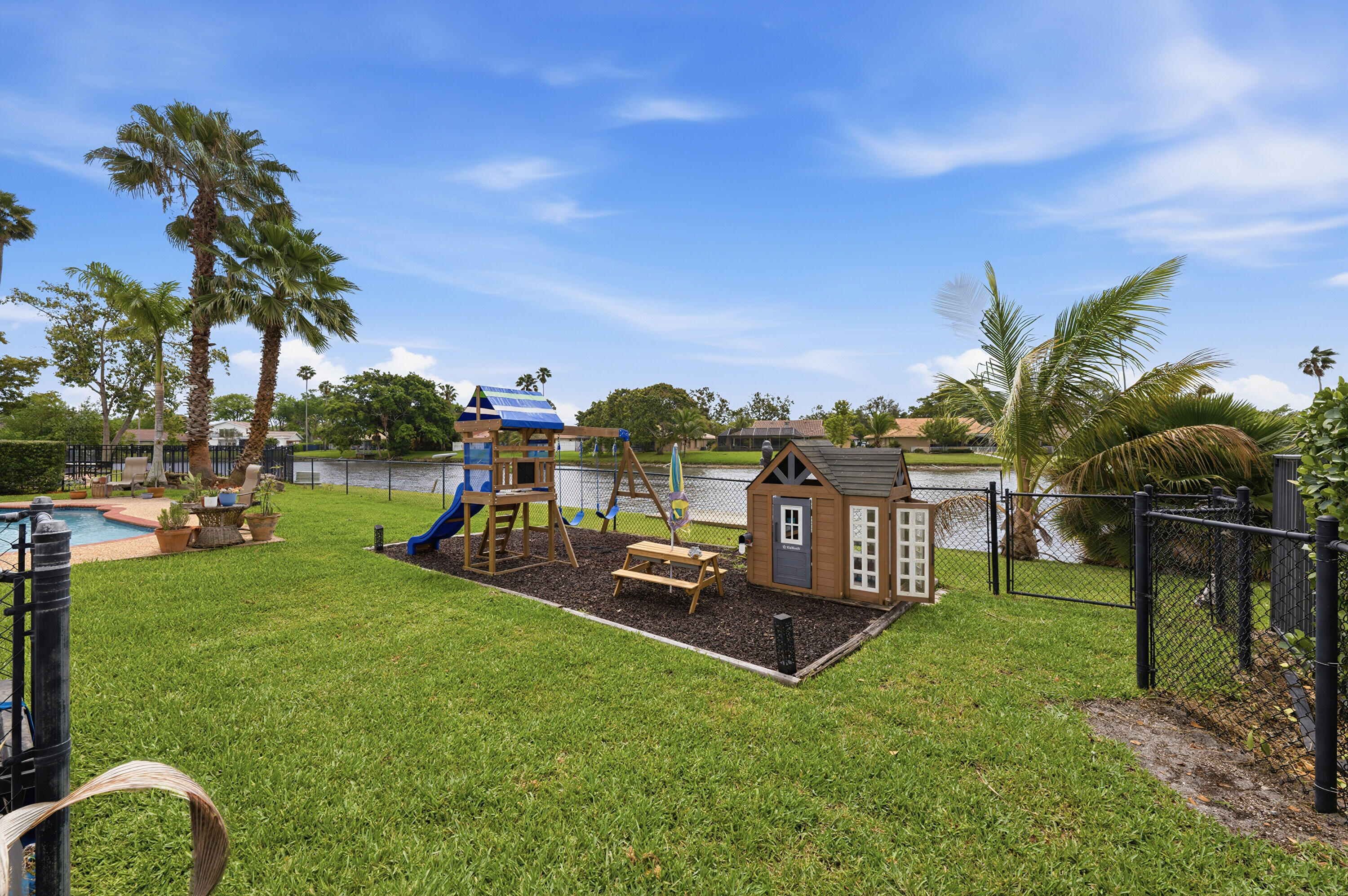 OAK WOOD - Residential