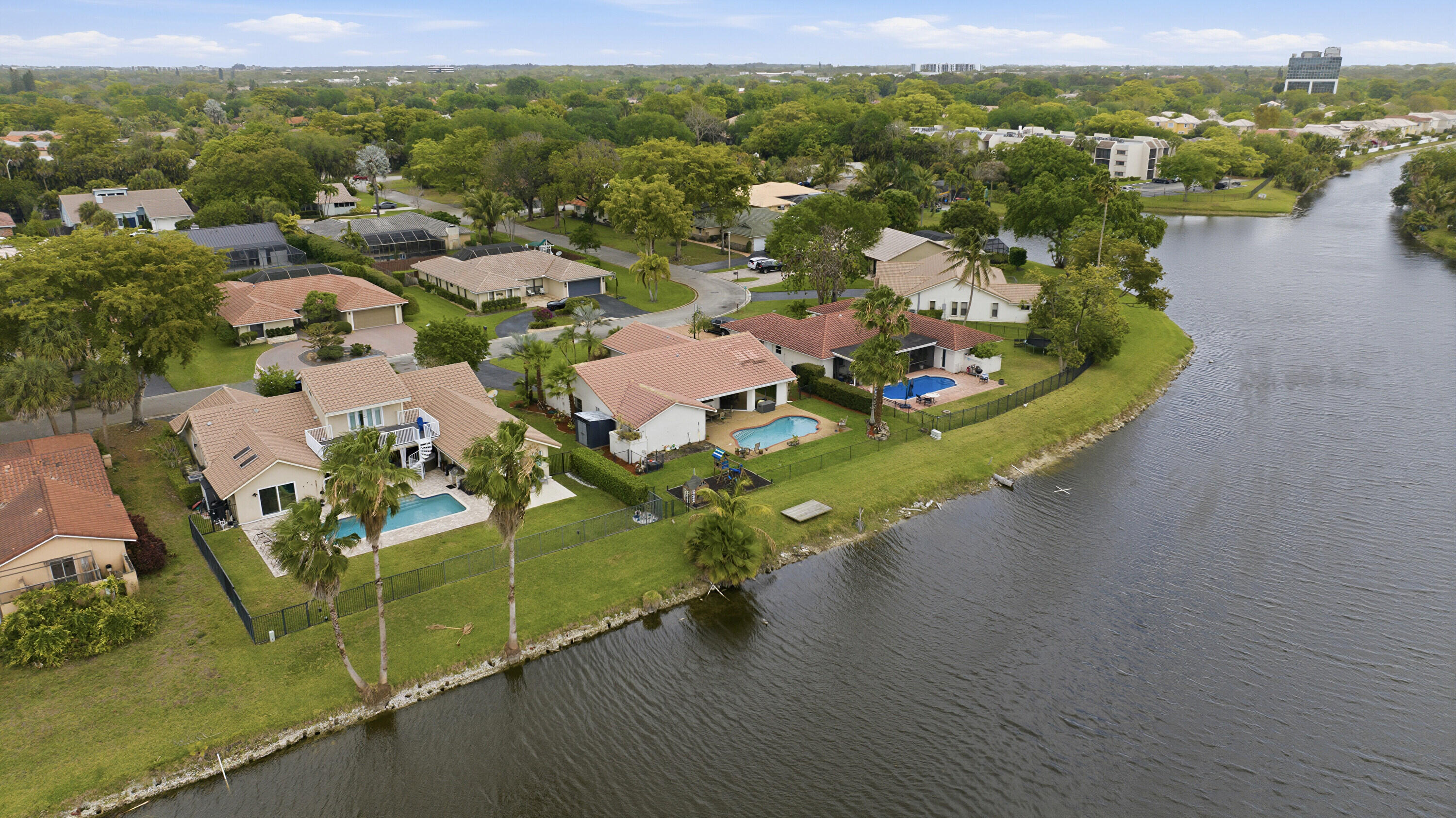 OAK WOOD - Residential
