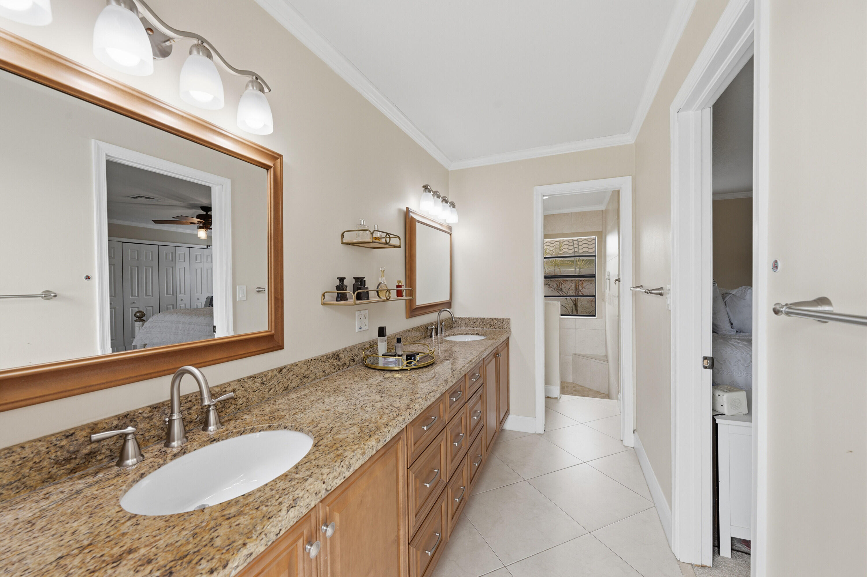 OAK WOOD - Residential