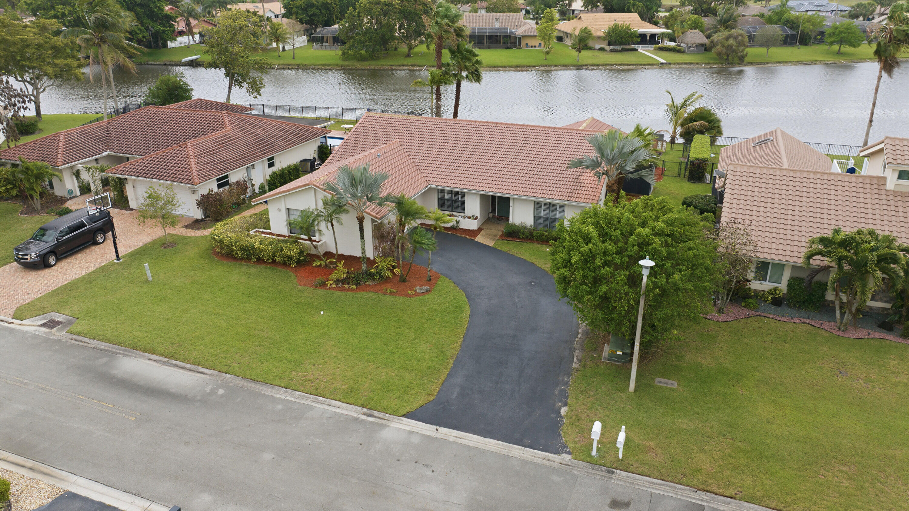 OAK WOOD - Residential