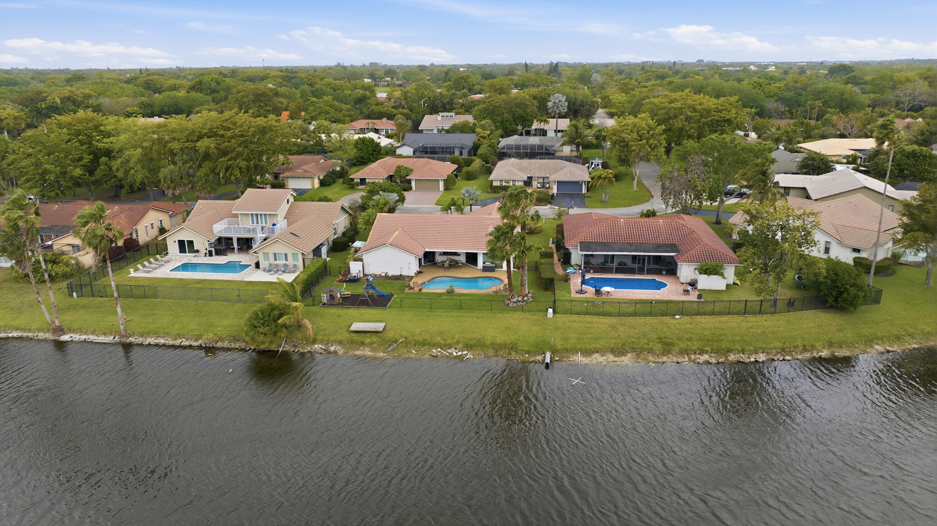 OAK WOOD - Residential