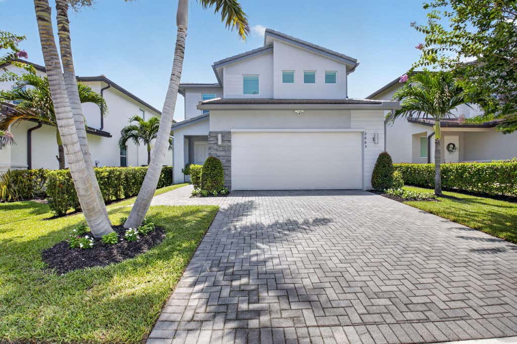 Photo of 2665 Country Lake Trail, Boynton Beach, FL 33436 (MLS # B26045881)